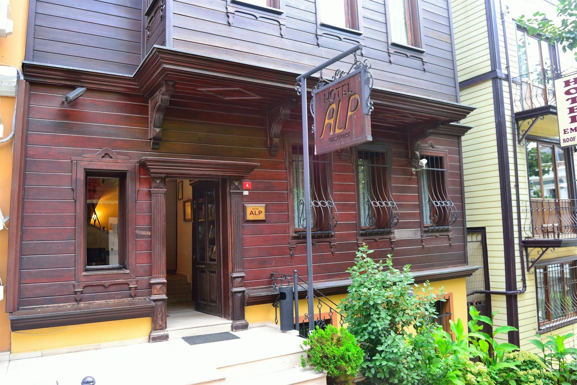 Hotel Alp Guesthouse Istanbul Exterior photo